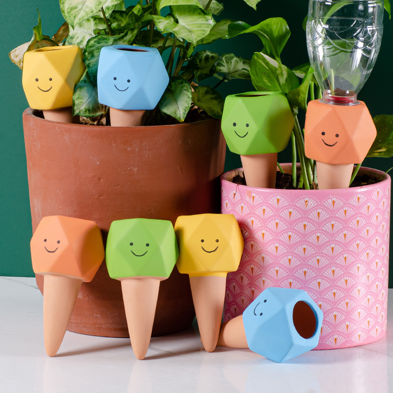 Urządzenia do podlewania rośli – Self Watering Insert recenzja i cena